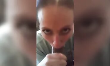 Renee Quinn Gives Deepthroat Blowjob to Her Favorite Pornstar