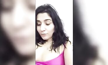 Nilay: Türk Güzeli Dildoyla Kendini ve Amını İfsa Ediyor