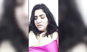Nilay: Türk Güzeli Dildoyla Kendini ve Amını İfsa Ediyor