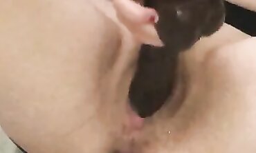 Beauty The Ultra Cute Milf Spreads And Squirts
