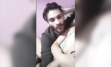Turk Genci Can Yayinda Sevgilisini Sikiyor