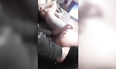 Turk Genci Can Yayinda Sevgilisini Sikiyor