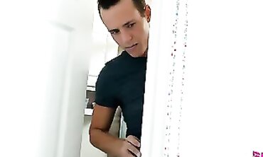 Lacey Channing Squirts for Stepbrother Justin Hunt
