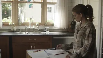 Kate Mara's college girl Headline: All Season One Vignettes