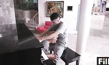 Mature Milf Teaches barely legal Stud A Lesson In Pleasure With Her Expert Mouth