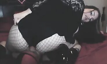 BBW Mistress Face Sits & Polishes Ass in Stockings