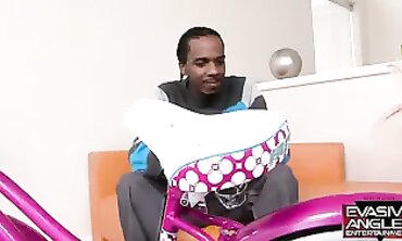 Charlie Macc Gets Interracial Facial From Big Cock