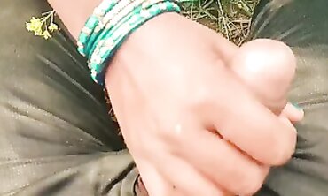 सरसों के खेत में जंगली और रफ़ सेक्स