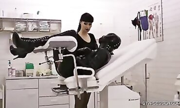 BI-RACIAL GROUP-BANG FOR BORED HOUSEWIVES