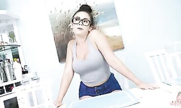 Kiki Klout Gives a Discreet Blowjob Under the Table