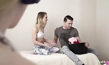 Valentine's Sista Swap: Emma Starletto & Natalie Knight Hardcore