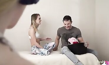 Valentine's Sista Swap: Emma Starletto & Natalie Knight Hardcore