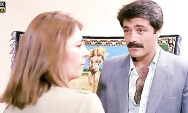 Halese Soğazı'nda Kadinlar Büyüdürken" or "Women in Halese Sozukan Gelenlerden" - This Turkish-language video features actor Halil Se