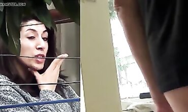 Turkish Beauty Witnesses The Shaft