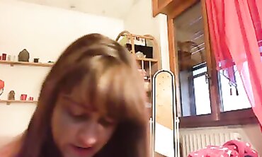 Nicoletta Embassi: Soaked Lingerie Squirting Orgasm