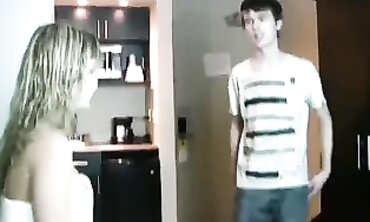 Senior Cougar Teaches Lucky 20-Year-Old Stud How to Boink