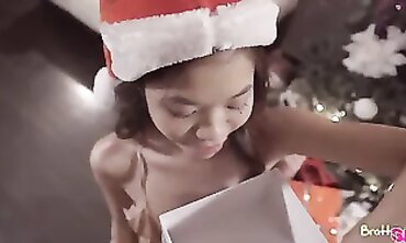 Christmas Special - Two Asian Sistas Sharing A Huge Facial