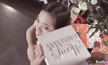 Christmas Special - Two Asian Sistas Sharing A Huge Facial