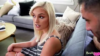 Coaching Stepsister on How to Give an Amazingly Hot Blowjob