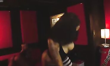 African Goddess Princess Seductive Dance