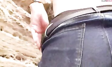 Hemmungslose Milf Mal wird im Dreiersex von Spanner benutzt