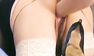 Nice Amateur Gets Fisted For The First Time