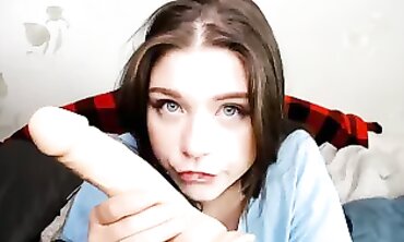 Raunchy Solo Webcam: Drooling Blowjob & Vibrator Play