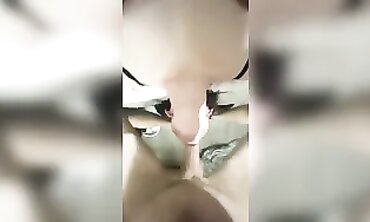 BeeRich420 Gets The Blowjob Of Her Life And A Creampie