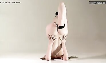 Russian Ballerina Sofia Zhiraf Strips