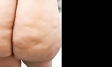 Stunning Black BBW With A Huge Booty