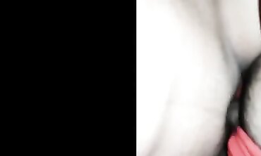 Elder Cougar Loses A Bet And Pays With Her Pussy