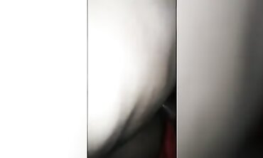 Elder Cougar Loses A Bet And Pays With Her Pussy