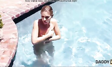Blinding Sexpot Rides Her Boyfriend's Dick
