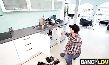 Victoria Cakes Rides The Black Plumber