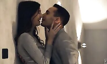 Lina Luxa and Raul Costa: Intimate Home Date