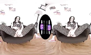Virtual Reality Experience: Escape to Paradise with Caroline Manne in 'Panaceia' VR Game