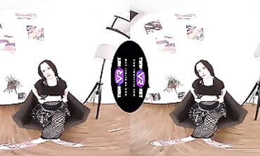 Virtual Reality Experience: Escape to Paradise with Caroline Manne in 'Panaceia' VR Game