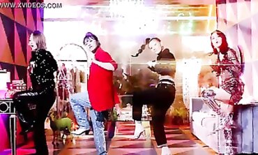 Ai Sayama Performs in Mamamoo Dingga PMV