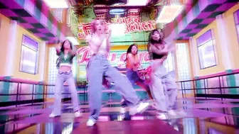 Ai Sayama Performs in Mamamoo Dingga PMV
