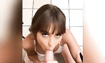 Riley Reid's Slutty Mall Encounter