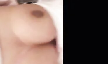 Turkish Expat Gul Er Reveals Her Big Tits and Ass