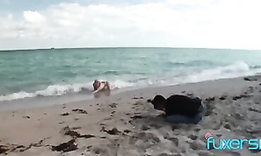 Ally Ann: Hippy Teen in Bikini
