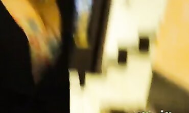 Jiggly Thai Babe Gets Hardcore Creampie
