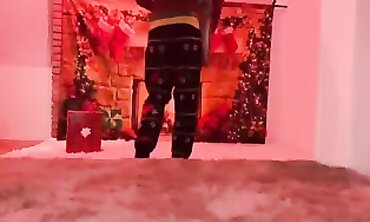 Liyah da Bunni Takes Stretch3x's Egg Nog Creampie