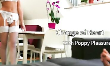 Switch Of Heart S33:E2 - Poppy Pleasure & John Price