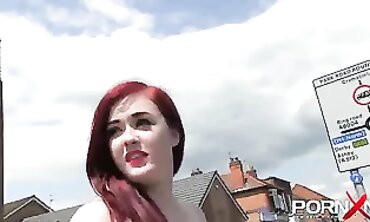 Jaye Rose Public Outdoor Peeing Session
