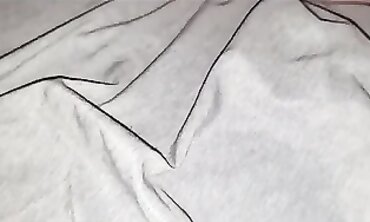 Latina BBW Fiancee Enjoys Close-Up Hitachi Vibrator Massage