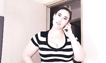 Curvy MILF Mommy's Hidden Dancer Past