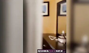 MomsTeachSex: Jessa Rhodes and Lucas Frost in Step Mom Fantasy
