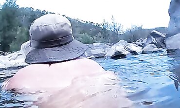 Risky Public Sea Fuck with Spectators and Pee Finish